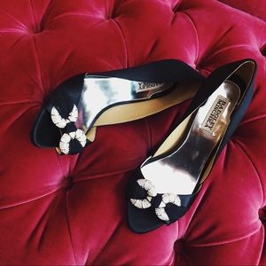 NWOT Badgley Mischka Black Pumps
